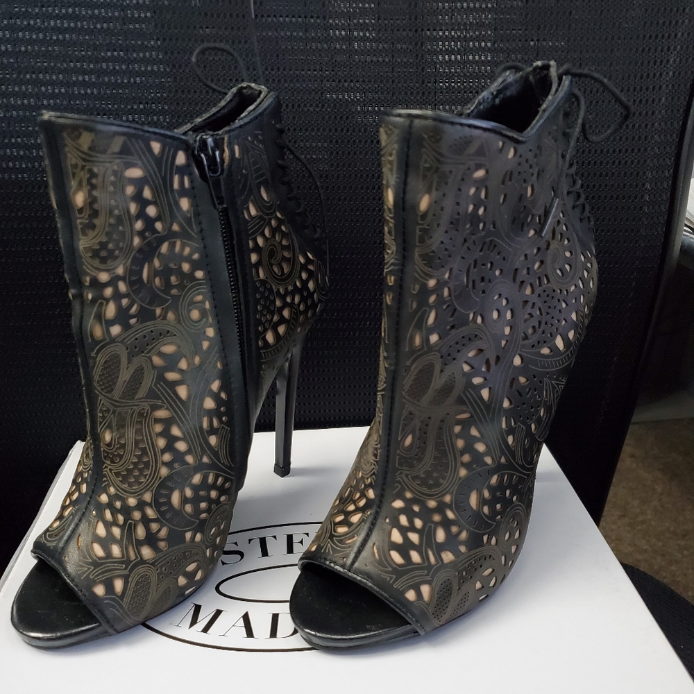 Shoe - Picture 3 of 5